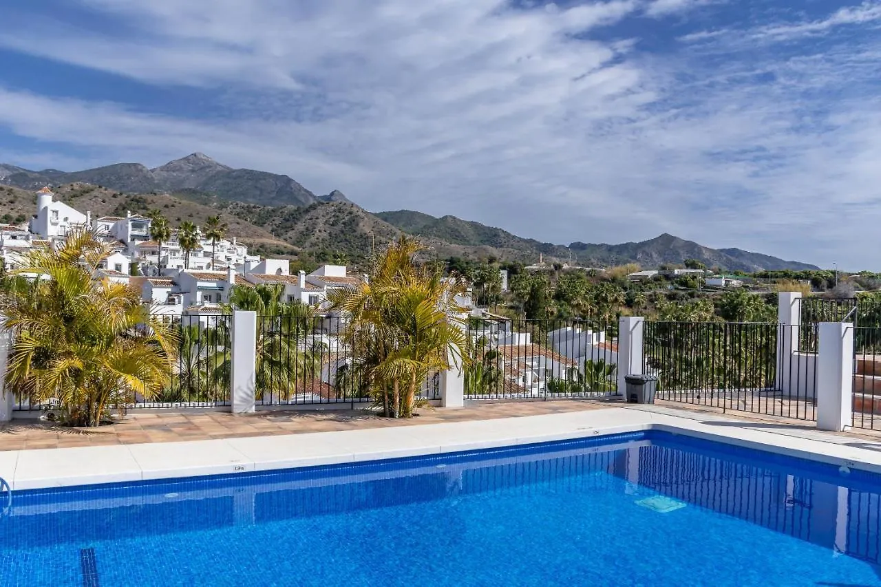 Las Palmas 8B Oasis Properties Nerja