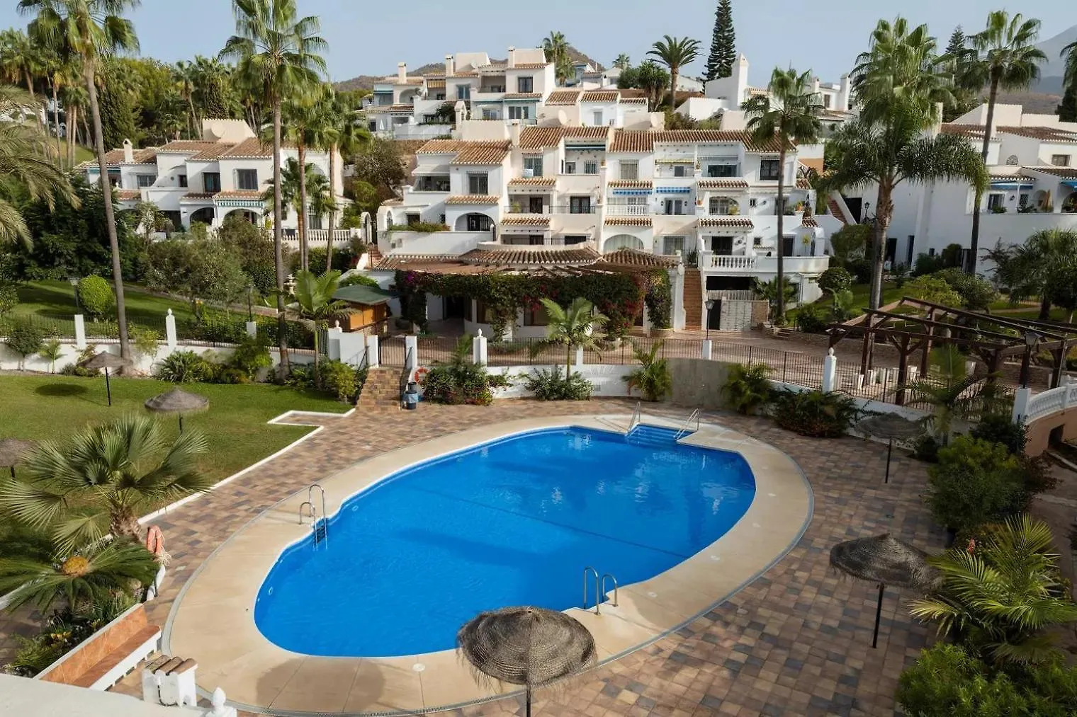 Las Palmas 8B Oasis Properties Nerja