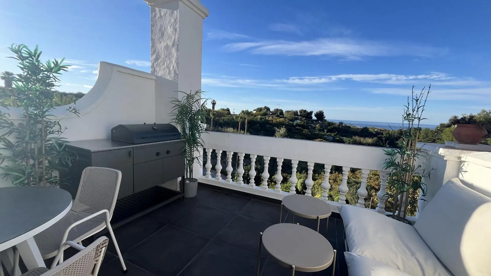 Las Palmas 8B Oasis Properties location